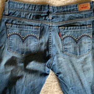 levis low rise jeans